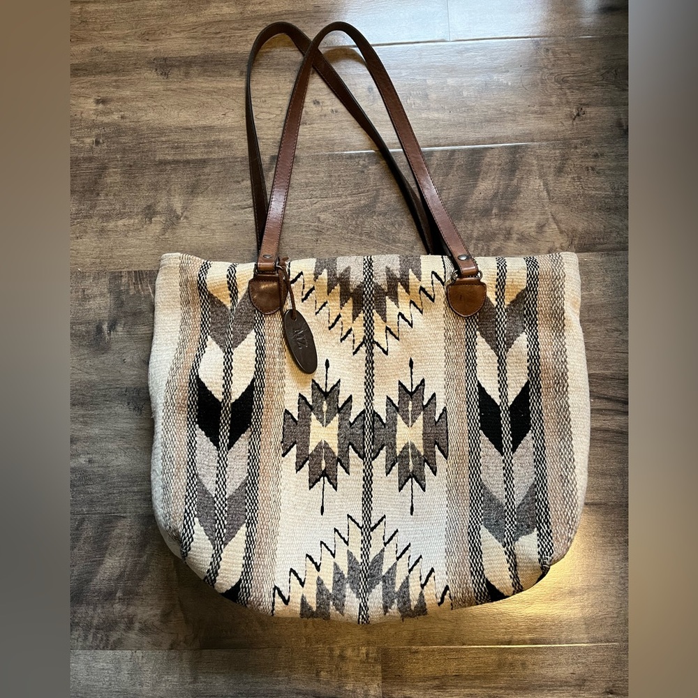 Manos Zapoteca Fair-Trade Wool Tote